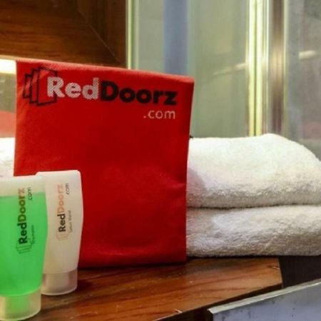 Hotel RedDoorz @ Baloi Batam Zewnętrze zdjęcie